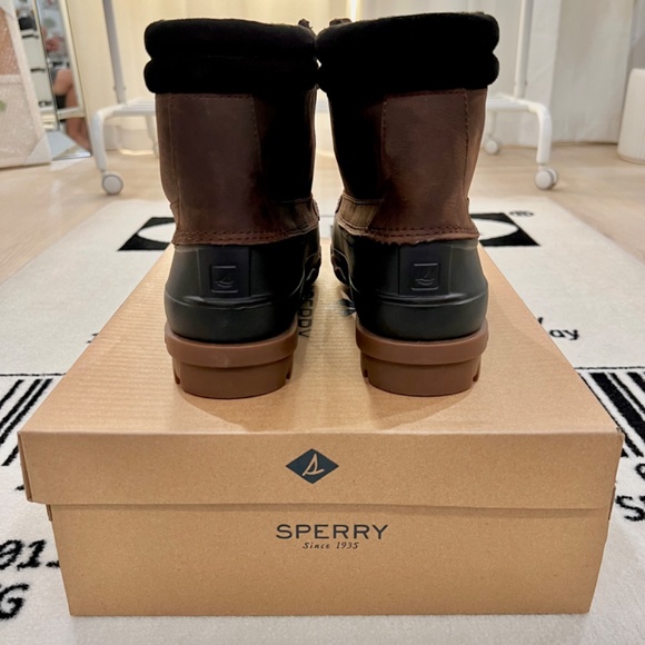 Men's Sperry Brewster Low Duck Waterproof Boot - Chocolate / Black - Picture 4 of 11